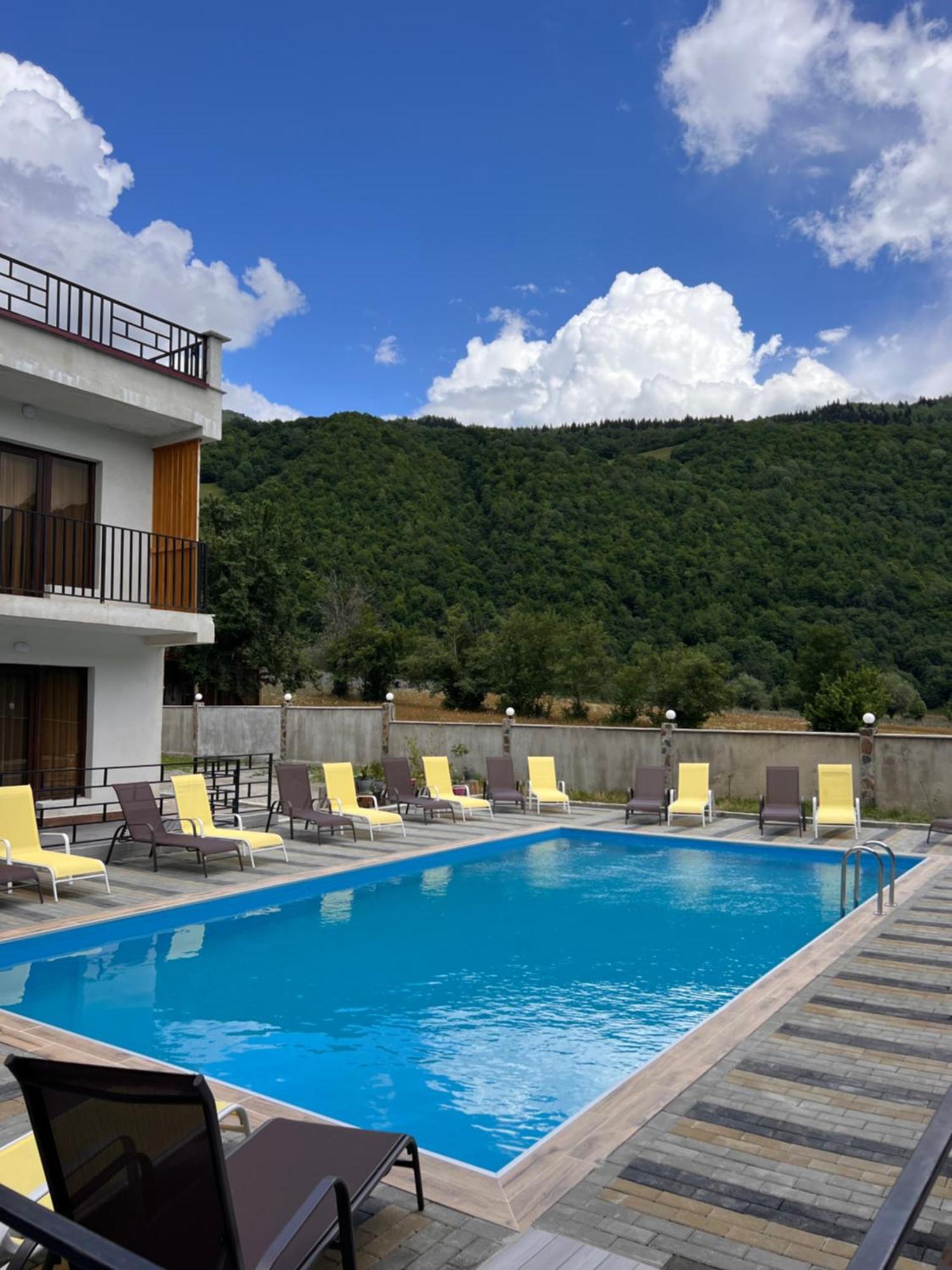Anne'S Hotel In Mestia Exterior foto